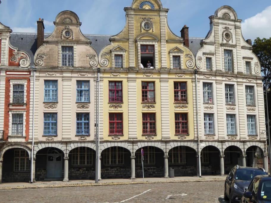 Les Coquelicots Grand Place Arras Bagian luar foto