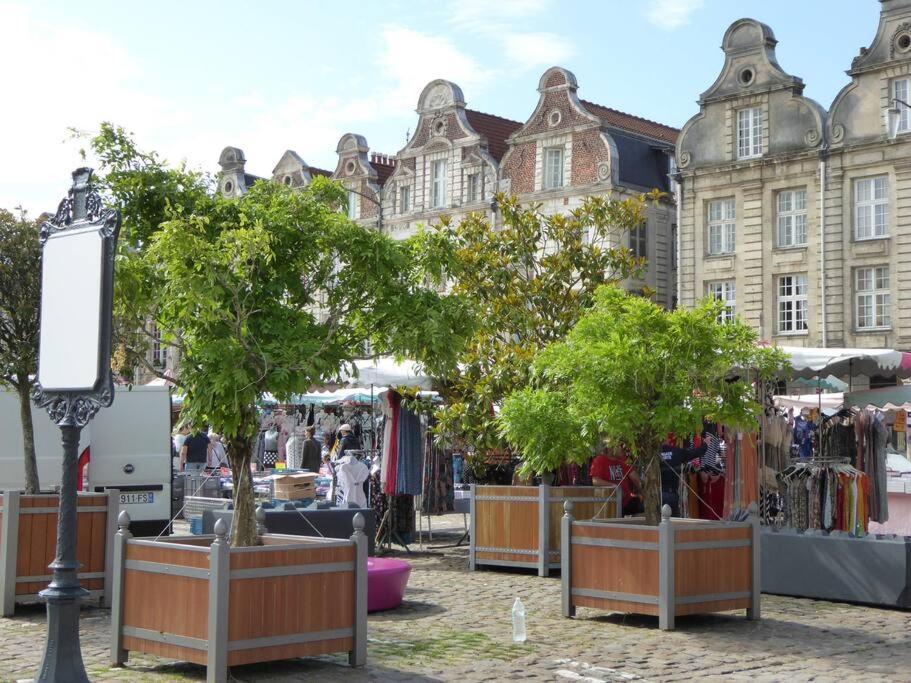 Les Coquelicots Grand Place Arras Bagian luar foto